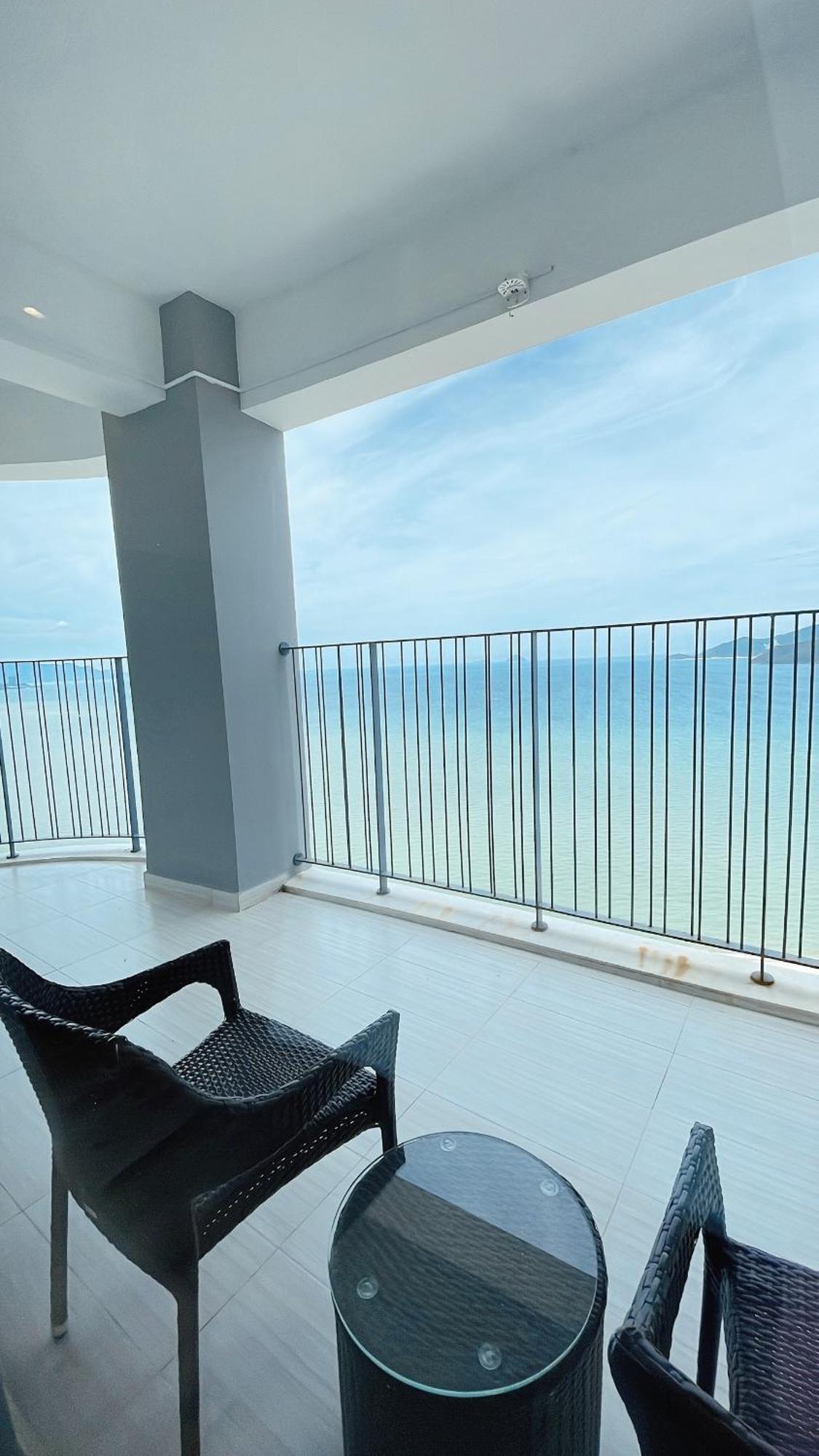 Panorama Oceanfront Suite Nha Trang Exterior foto