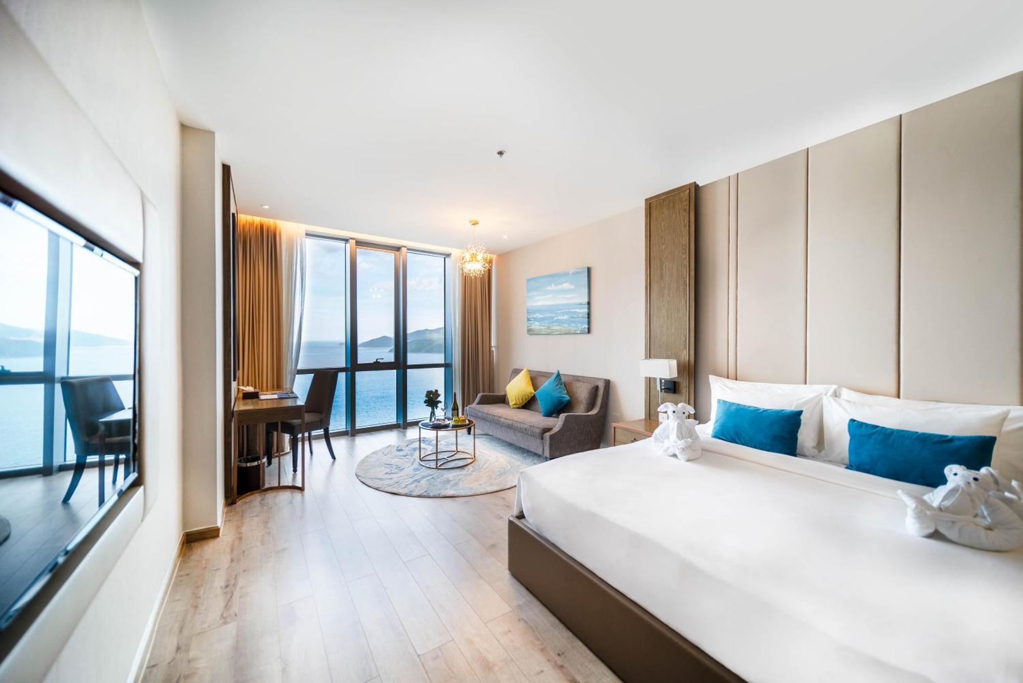 Panorama Oceanfront Suite Nha Trang Exterior foto